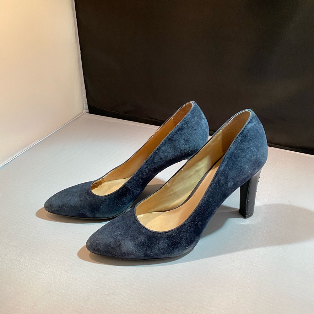 Franco Sarto suede heels
